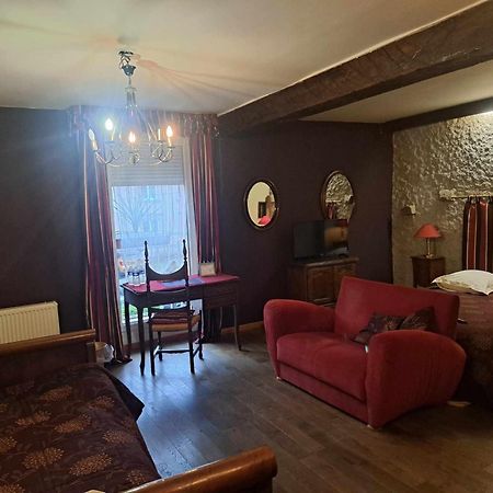Chambres D'Hotes Les Hirondelles Gaubiving Exterior foto