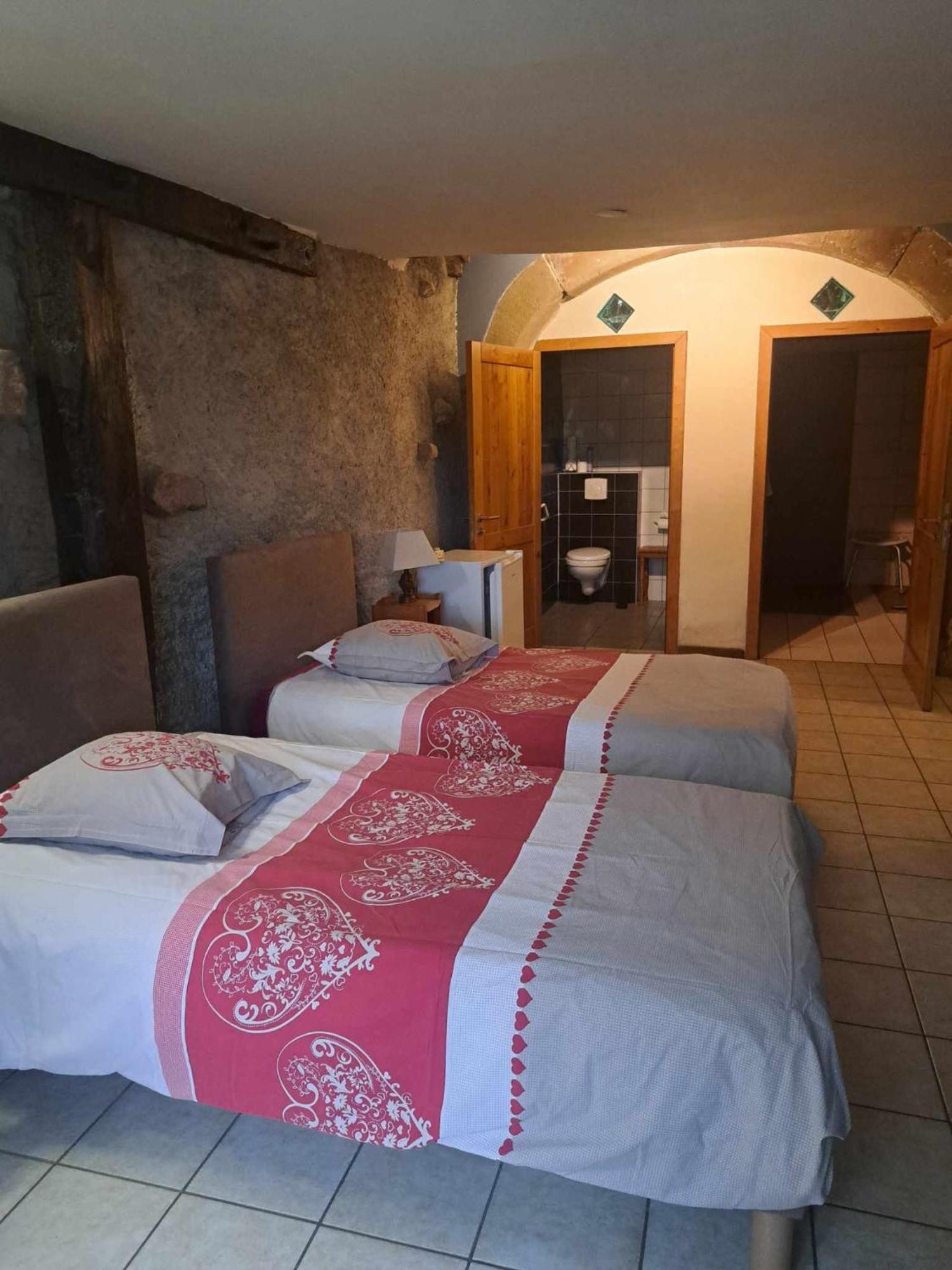 Chambres D'Hotes Les Hirondelles Gaubiving Exterior foto